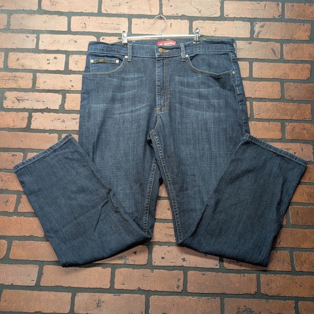 Lee Men's 38x32 Premium‎ Select Dark Wash Straight Leg Jeans - Picture 2 of 13